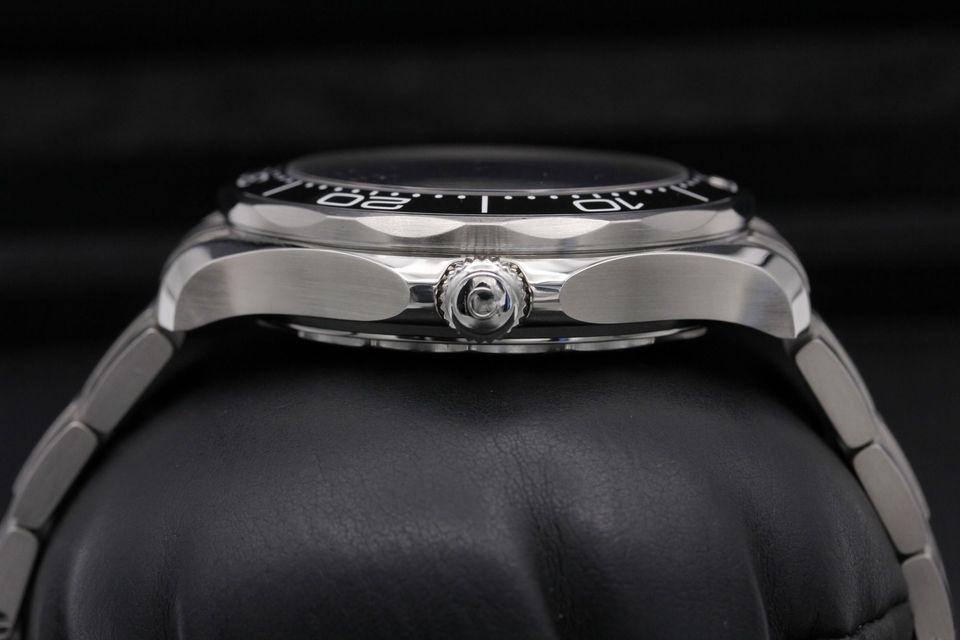 Omega Seamaster Diver 300m 210.30.42.20.04.001 Image 3